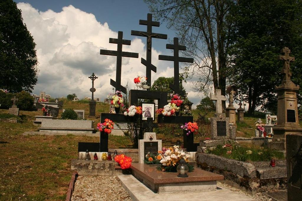 Fot. 17: Najsłynniejszym i najokazalszym grobem na cmentarzu w Zdyni jest grób Maksyma Sandowycza świętego kościoła prawosławnego.