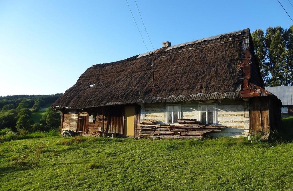 Fot. 23: Cieszy to, że wiele starych łemkowskich zabudowań przetrwało do
