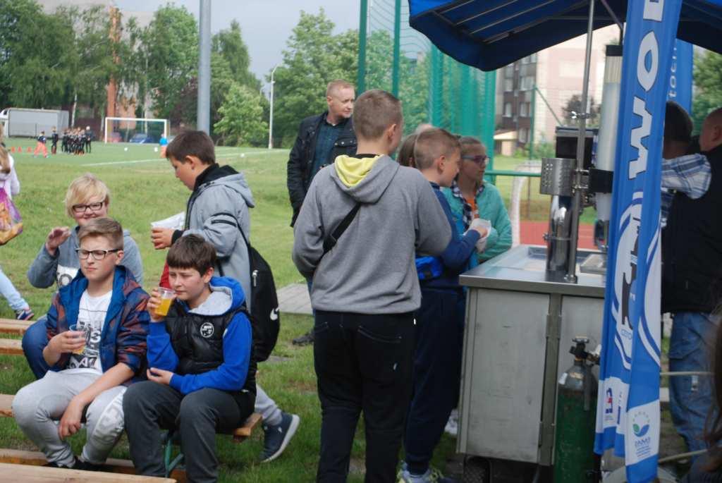 Piliśmy zdrową wodę z saturatora.