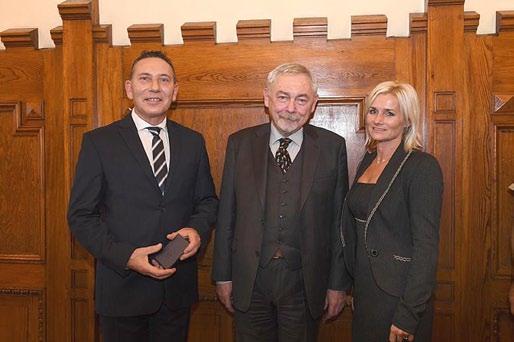 Wyróżnienie w postaci listu gratulacyjnego otrzymało Krakowskie Biuro Festiwalowe, ul. Wygrana 2. Fot. Wiesław Majka 21 września br.