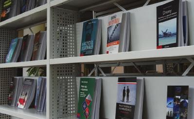 Wcześniej biblioteka pełniła tylko rolę wypożyczalni książek teraz digitalizujemy zbiory, prowadzimy bibliometrię, promujemy uczelnię poprzez wystawy.