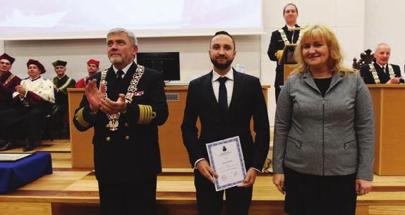 Od dziecka interesowałem się sportami walki. Trenowałem zapasy w szkole podstawowej w Kartuzach. Z tego miasta pochodzę. Kiedyś nie było tam możliwości trenowania innych sztuk walki.