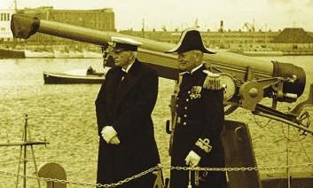 wiceadm. Jean-Louis Lozier, który podkreślił honor i niezłomność admirała Stał się więźniem Niemców razem ze swoimi podwładnymi.