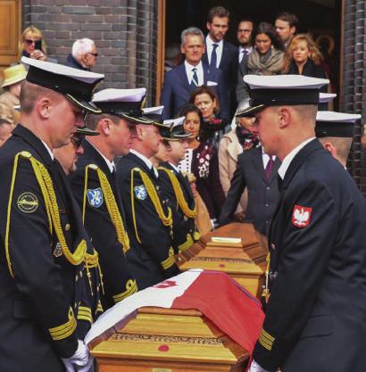 Został I zastępcą szefa Kierownictwa Marynarki Wojennej i uzyskał awans na stopień wiceadmirała. W styczniu 1947 r. odznaczono go Złotym Krzyżem Orderu Wojennego Virtuti Militari IV klasy.
