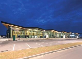 Budynek terminala jest przeznaczony do obsługi ruchu pasażerskiego na liniach krajowych, międzynarodowych oraz czarterach.