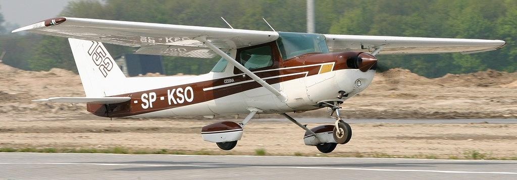 1 i 2 Samolot Cessna 152-II