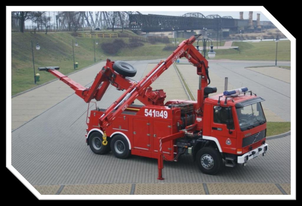 S t r o n a 18 Sprzęt otrzymany z KW PSP w Gdańsku Ciężki samochód ratownictwa drogowego SCRd VOLVO FL 10 Dane techniczne Typ Moc silnika Masa własna Dopuszczalna masa całkowita Pojemność Silnik