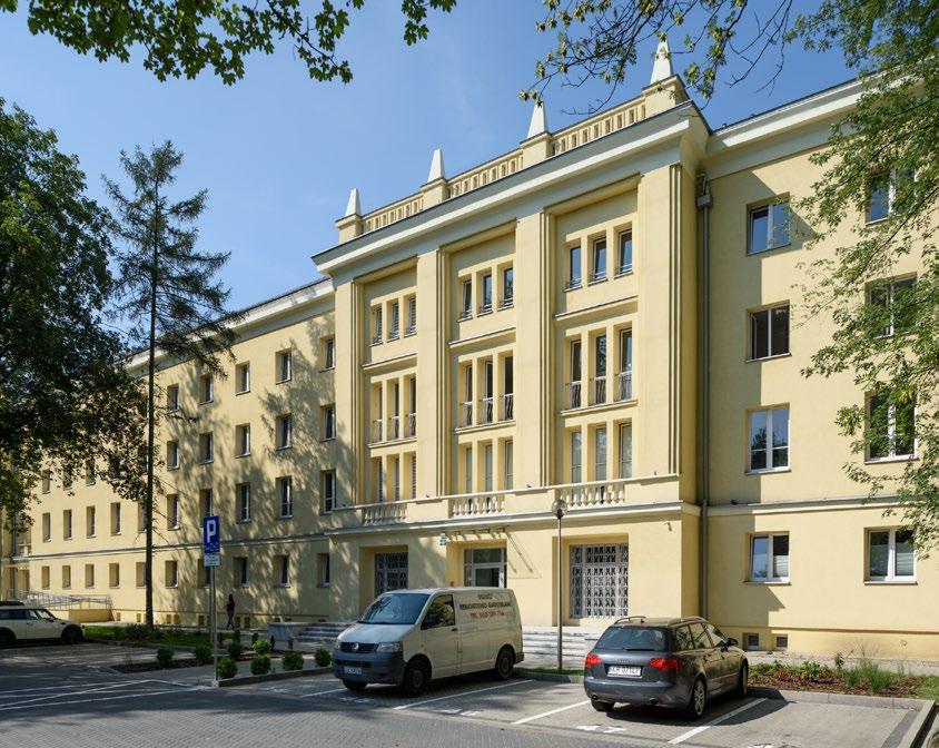 DAWNY DOM MŁODEGO ROBOTNIKA Osiedla Stalowe i Hutnicze Rozproszona zabudowa pierwszych założeń mieszkaniowych osiedli Wandy i Willowego zaczęła być krytykowana za mało ekonomiczne wykorzystywanie