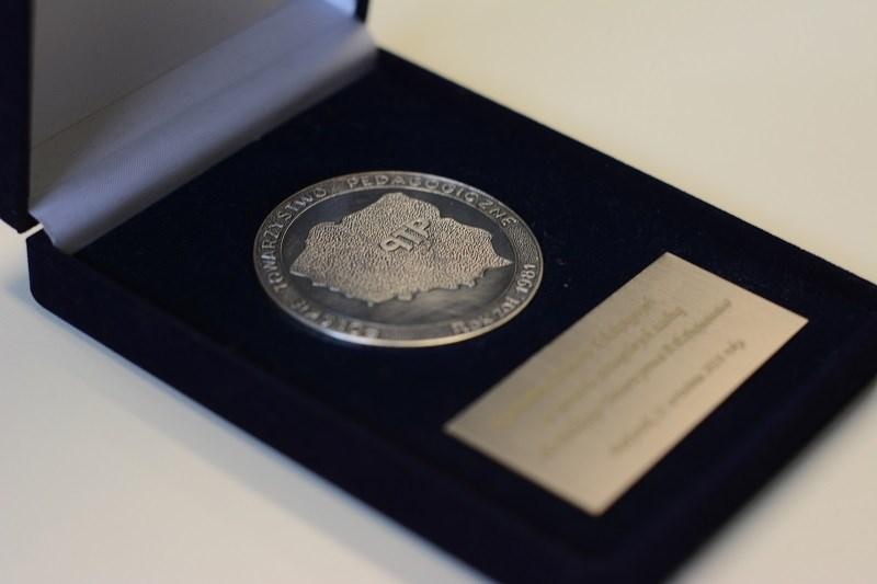 AKTUALNOŚCI Medal Polskiego Towarzystwa Pedagogicznego Informujemy, że dnia 24 maja 2018 roku medal Polskiego Towarzystwa Pedagogicznego został przyznany prof. dr hab. Stefanowi M. Kwiatkowskiemu.