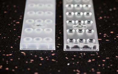 Silny, ale także pośredni Oszronione elementy nośne SDGO Włączenie Individual.Lens.Optic do wyposażenia pasm świetlnych z LED umożliwia rozsyłanie światła częściowo w sposób pośredni.
