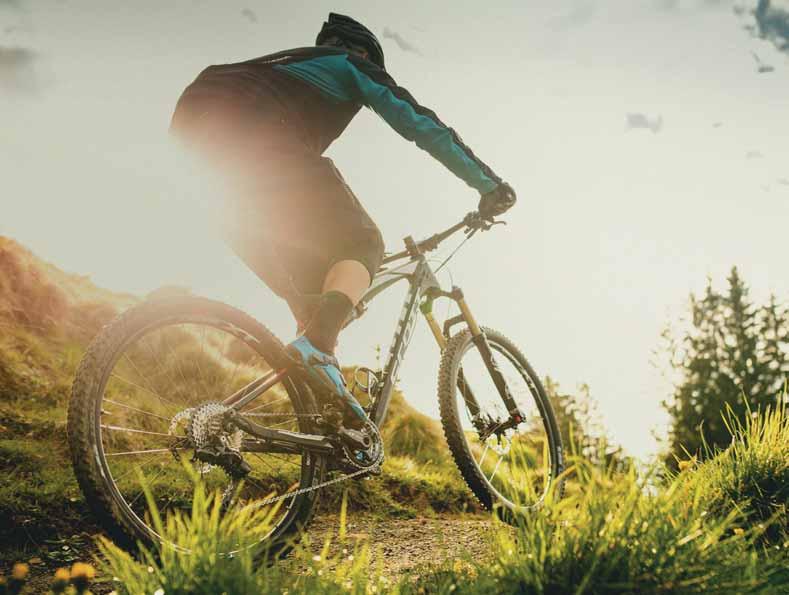 Buty kolarskie SH-XC901 Bezkompromisowe buty kolarskie przeznaczone do jazdy cross country i cyclocross Płaska podeszwa stabilizuje stopę przy naciskaniu pedału Cholewka jednoczęściowa, ciasno
