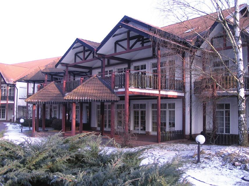 III. STAN SANITARNY OBIEKTÓW UĩYTECZNOĝCI PUBLICZNEJ I KĄPIELISK III.1. Domy Pomocy Spoáecznej W roku 2012 w ewidencji sáuīb sanitarnych woj.