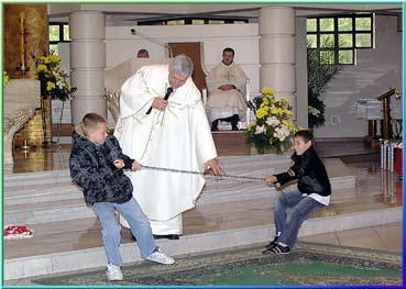 1 października 2010 r. Mszę św. koncelebrowali ks.