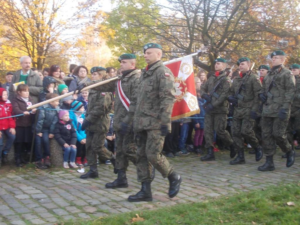 Żołnierze pożegnali nas marszem! Patyk Łakomy Dla Niepodległej!