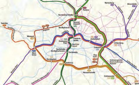 miasta przecinają się jej dwie trasy średnicowe: na kierunku wschód-zachód tzw. Stadtbahn zbudowany na estakadzie, na kierunku północ-południe tzw. Nord-Süd S-Bahn zbudowany częściowo w tunelu.