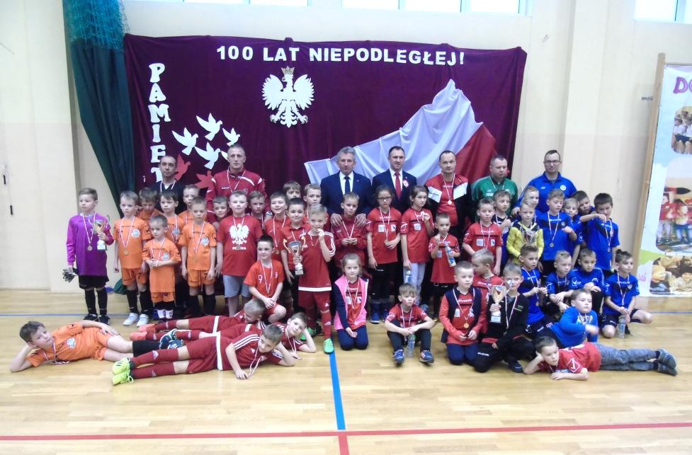 W turnieju brały udział cztery drużyny: Brzózki Brzozowo, Wojownik Wabcz, Gwiazda Starogród, UKS Orły Klamry.