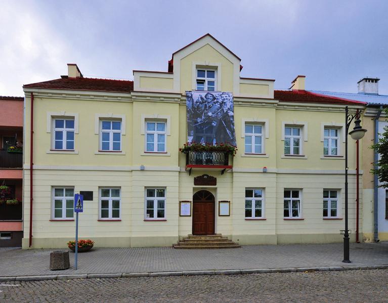 Kadzidło Naza si postałej II połoie XVIII ieku iąże się z ydobyaniem i obróbką bursztynu, którego drobne kaałki mieszane z jałocem użyane były jako kadzidło kościołac.