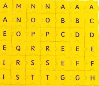 2. Klocki z wielkimi literami Zestaw klocków z alfabetem (wielkimi literami) do wykorzystania w czasie zabaw językowych, m.in.