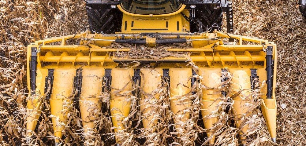 .pl i precyzyjna zmiana niezmiernie ułatwia pracę przy zmianie pól i koszonych upraw. Automatyka pracy kombajnów New Holland CX5 i CX6 wprowadzona została na niespotykany do tej pory poziom.