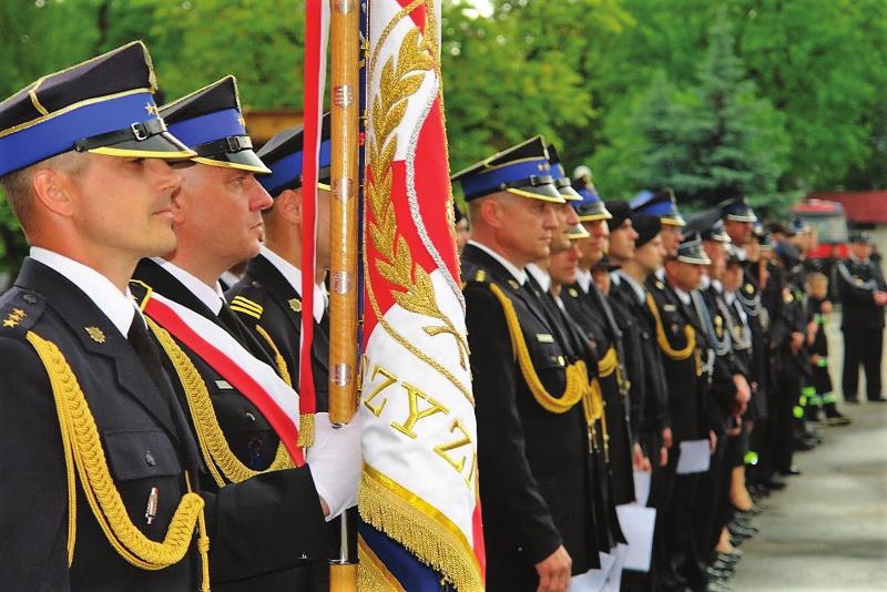 Daniel Lebiedziński (OSP Radzieje) Awansowali (podajemy z nowymi stopniami): mł. bryg. Krzysztof Bykowski, mł. bryg. Bożena Piaścik, st.