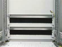 PRZYKŁADY WYKONAŃ SZAF SZB Szafa SZB o szerokości 800 mm wyposażona w zaślepkę płyty dolnej, panel wentylacyjny