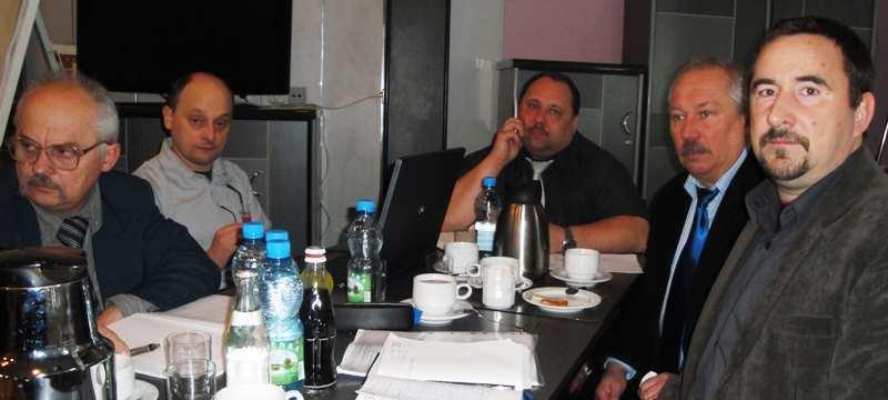 (Ciąg dalszy ze strony 3) 24.02.2010 O akcjach pracowniczych z przedstawicielami Enea S.A. W Baranowie doszło do spotkania dotyczącego podziału akcji pracowniczych. str. 4 /93 www.solidarnosc.gorzow.