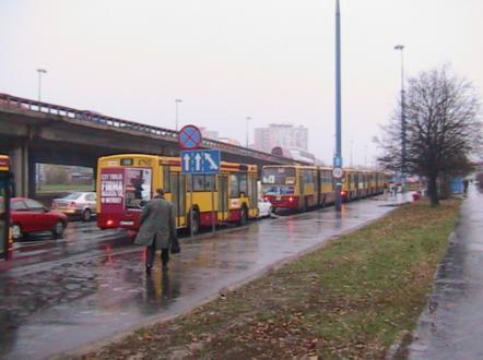 8,9 22,0 22,0 8,9 20,8 20,4 9,5 23,3 22,9 Liczba pasażerów w ciągu godziny PRZED