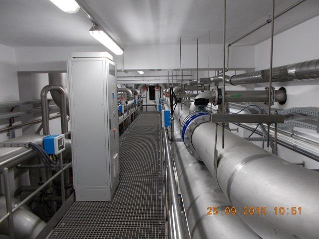 Wykonano montaż instalacji technologicznych w galerii rurociągów oraz zamontowano nowe naczynie