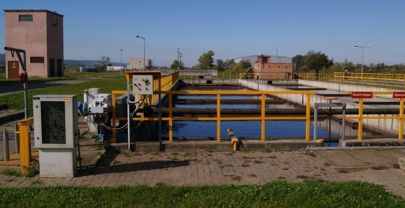 zgarniacz powierzchniowy i denny.