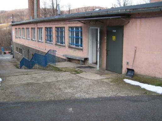 Dodatkowo wykonano nową elewację budynku chemicznego i budynku