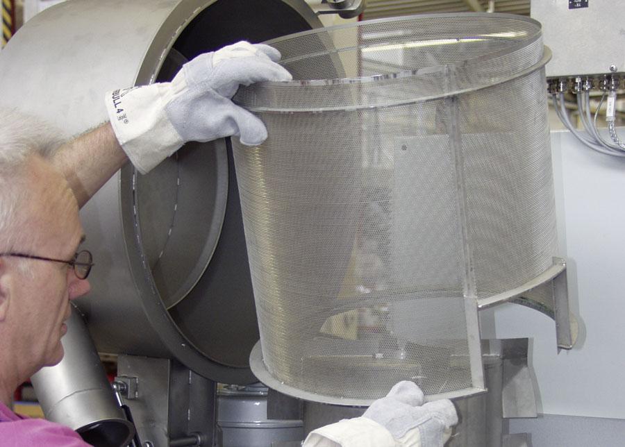AERO/CENTRO/DURO Efficient pellet drying for any application Type of dryer: AERO impact dryers CENTRO centrifugal dryers DURO belt dryers System: M-USG M-USG, P-USG or SPHERO SPHERO Main