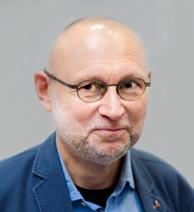 Konkluzje z warsztatu Komitetu Dialogu Społecznego KIG 3 Niski poziom zaufania Polaków Jeśli traktujemy kapitał społeczny jako predykator wzrostu gospodarczego, to Polski nie czeka świetlana