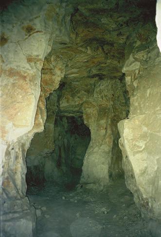 exploitation of opoka in the Bochotnica quarry Fot. 6.