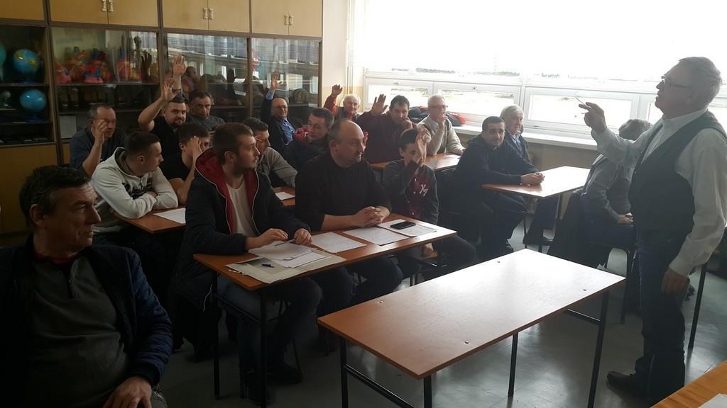 Kolega Rafał Kutwin Przewodniczący Sądu Koleżeńskiego przedstawił przygotowane sprawozdanie z pracy Sądu Koleżeńskiego.