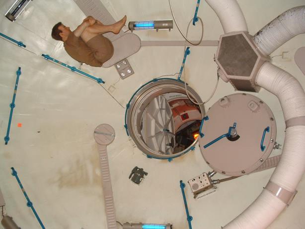 Dlaczego astronauta na statku