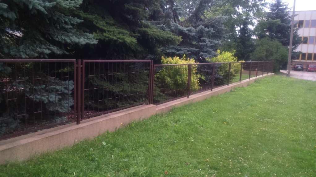 OPIS DO PROJEKTU Przebudowy parkanu wzdłuż zewnętrznych granic działki 2/9 i 3/1 w Poznaniu przy ulicy Grunwaldzkiej 250 INWESTOR : Wojewódzki Inspektorat Weterynarii w Poznaniu 61-166 Poznań, ul.
