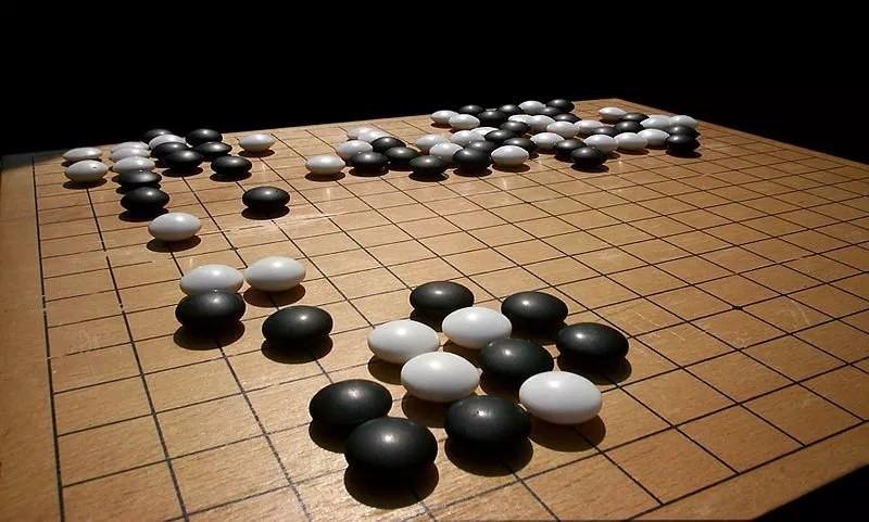 Gry - rewolucyjny program AlphaZero Program ten