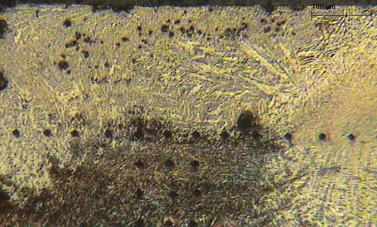 dla prędkości liniowej wiązki laserowej v = 3mm/s i gęstości mocy E = 21 W/mm 2.