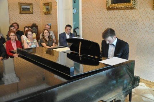 Koncert kameralny z udziałem pianisty z