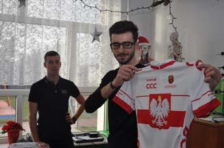 Piotr Brożyna kolarz szosowy, młodzieżowy Mistrz Polski z roku 2017 w jeździe indywidualnej na czas, odwiedził 13 grudnia 2017 r. Szkołę Podstawową w Orońsku.