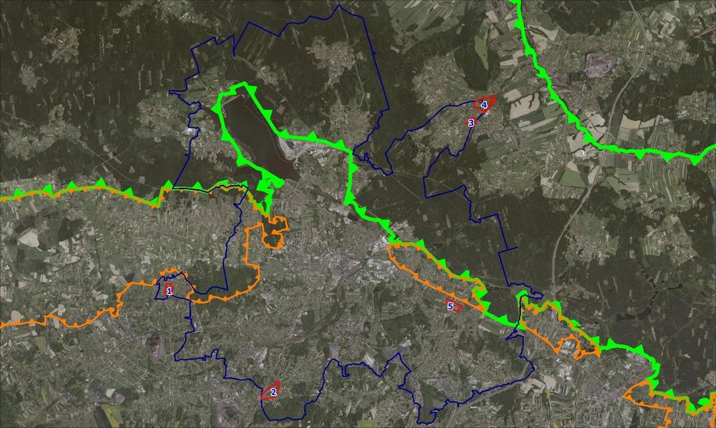 mierze zabudowane, w szczególności budynkami mieszkalnymi jednorodzinnymi. W obrębie tych terenów przyrodę ożywioną stanowią ogrody przydomowe oraz tereny zieleni nieurządzonej, w tym zadrzewienia.