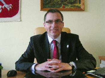 BUDOWNIcTWO BEZPIEcZEŃSTWO Bezpieczeństwo użytkowania obiektów budowlanych na terenach górniczych w aspekcie przepisów prawa budowlanego JAN SPYchAŁA Śląski Wojewódzki Inspektor Nadzoru Budowlanego W