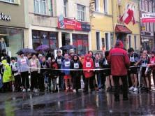 Rafał Szpoton (Gwarek) skutecznie walczy z Sebastianem Hendlem (Polonia); z tyłu bramkarz Gwarka, Łukasz Nowak Nazwa M. Pkt. Z. R. P. Bramki Z. R. P. Bramki Z. R. P. Bramki M. Pkt. Z. R. P. Bramki 1.