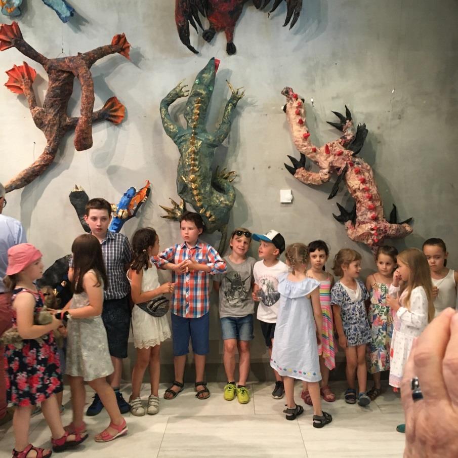 09/06/2018 Atelier Graines d Artistes wystawa prac dziecięcych Atelier Graines d Artistes, dwujęzyczne atelier plastyczne prowadzone przez panią Karolinę Słowik skierowane jest do dzieci i młodzieży