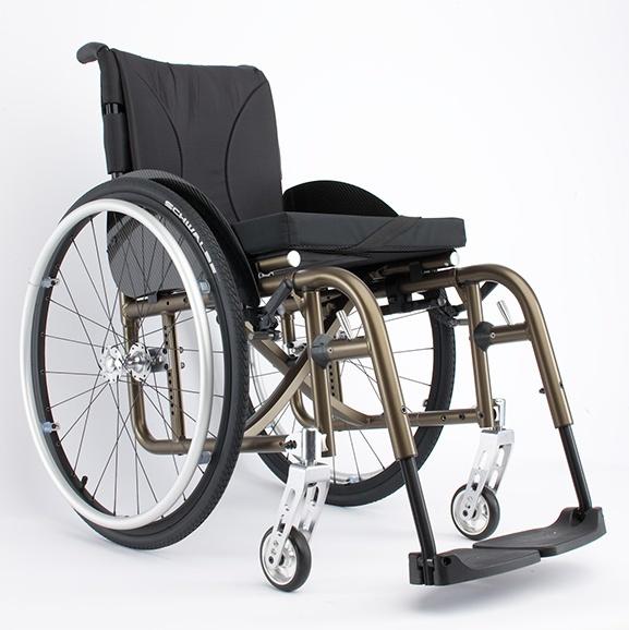 PARTNER Szmidt-Banyś Sp.J. 41-910 Bytom ul. Chorzowska 30c tel. 32 733 7999 www.partner-med.pl www.kuschall.eu Autoryzowany przedstawiciel marki kuschall Produkt zawiera standardowe wyposażenie.