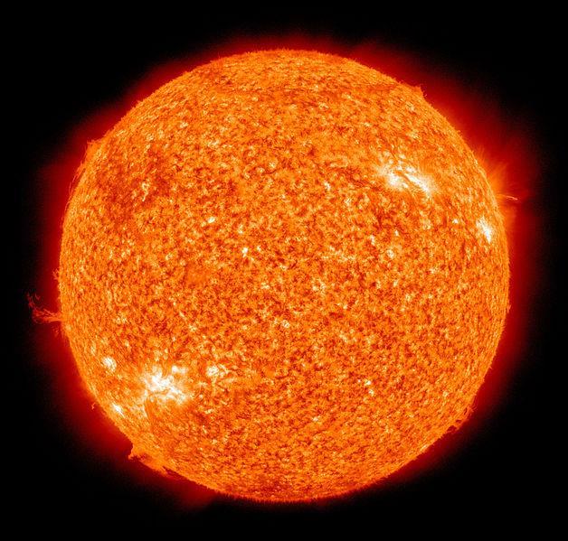 J. TENETA Wykłady "Zaawansowane systemy fotowoltaiczne" AGH 2015 3 Słońce Centralna gwiazda Układu Słonecznego, najjaśniejszy obiekt na niebie i główne źródło energii docierającej do Ziemi Kula