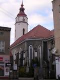KOŚCIÓŁ. Pierwotny kościół zbudowano zapewne ok. 1270 roku. Obecny wzniesiony w XIV lub XV wieku, odbudowany i powiększony po pożarze w 1544 roku. 3.6.