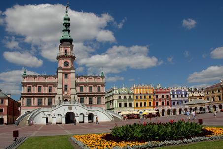 WYCIECZKI 1 DNIOWE R o z t o c z e Jura Krakowsko Częstochowska 23) Zamość - 77 zł/os W programie: spacer po Rynku z monumentalnym gmachem Ratusza, podejście pod mury obronne miasta zwanego