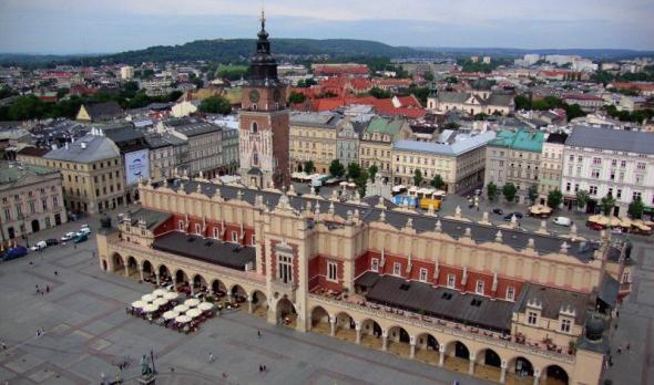 wstępu do ZOO i Afrykanarium 35 zł/os 45) Wrocław + Zamek Książ - 299 zł/os W programie: zwiedzanie Starego Miasta we Wrocławiu, Zamek Książ zwiedzanie wnętrz zamkowych, tarasów z roślinnością