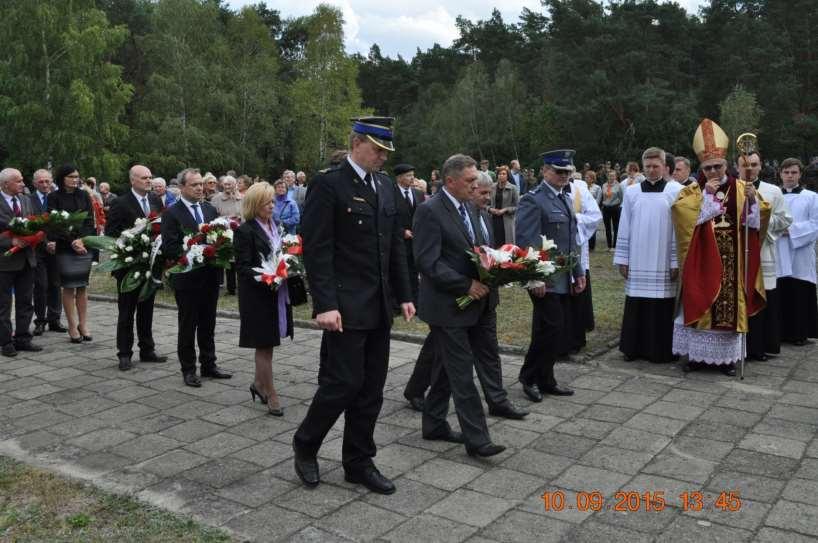 Uroczystości w byłym obozie